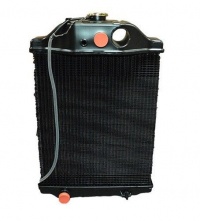 Car-Portal: MTS 50 52 - D50 Traktor Wasserkühler Kühler mit Deckel + Ablasshahn 163,86 Euro St. / Netto